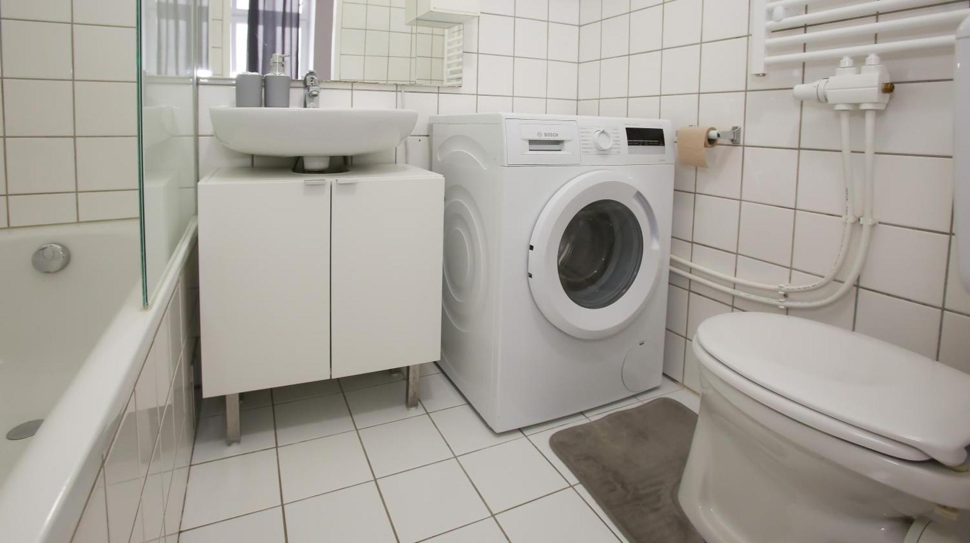 Downtown Bliss Modern Retreat With Free Parking And Fast Internet 600 Mbits Apartment Vienna Exterior photo