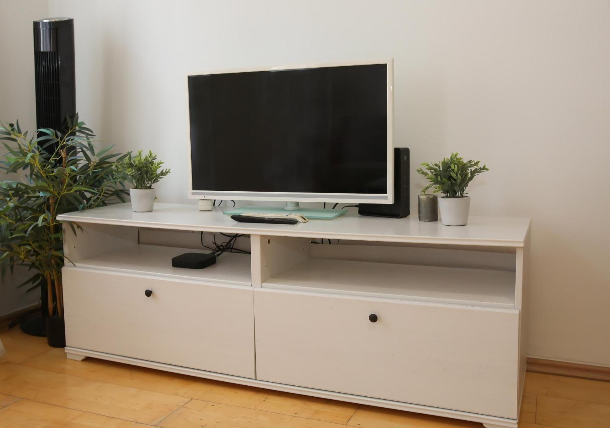 Downtown Bliss Modern Retreat With Free Parking And Fast Internet 600 Mbits Apartment Vienna Exterior photo